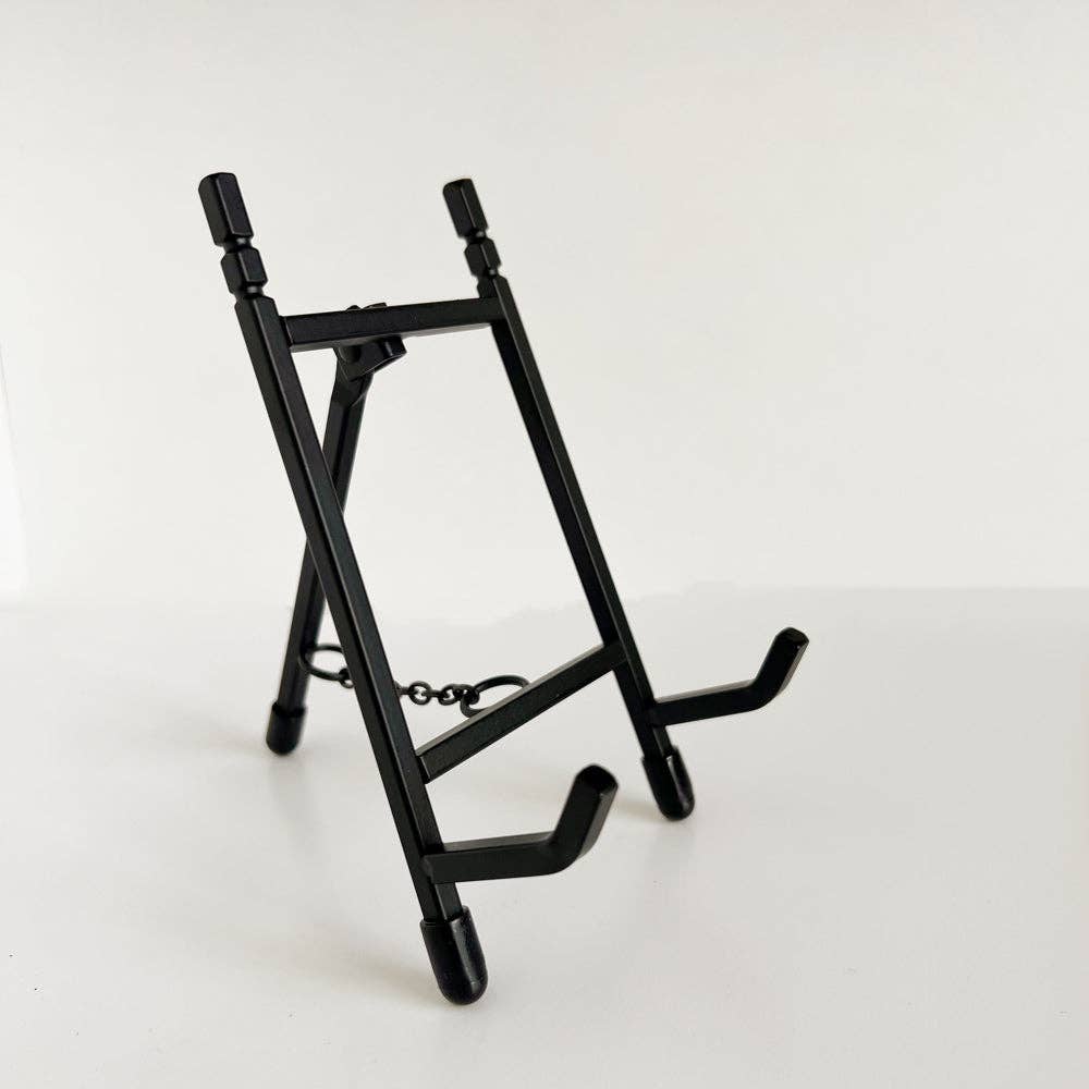 black easel card stand