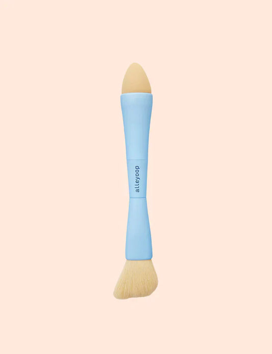 Multi-tasker 4-in-1 Makeup Brush