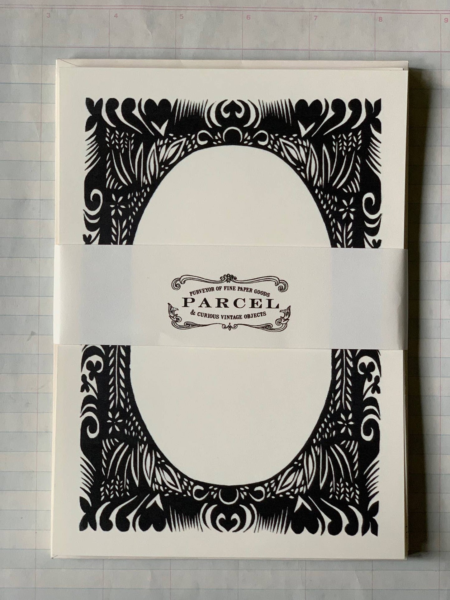 {Parcel} Flat Note Cards with Envelopes :: Papercut Frame :: Set of 8